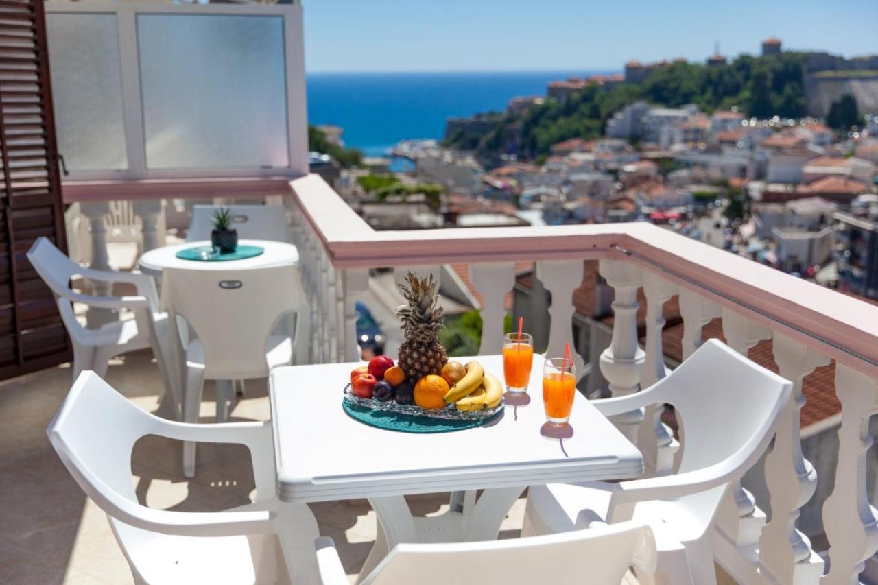 Castello Apartments Ulcinj Esterno foto