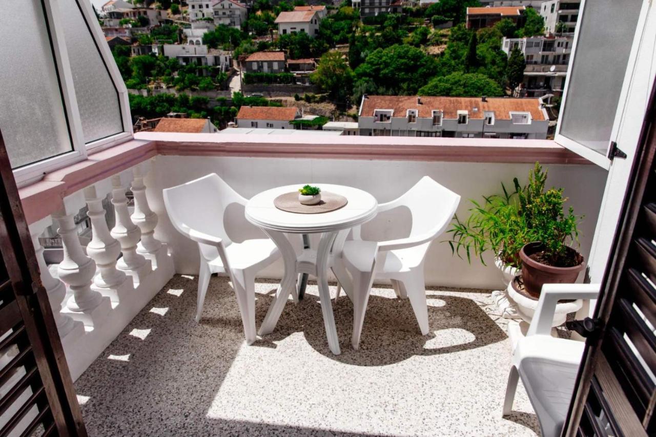 Castello Apartments Ulcinj Esterno foto