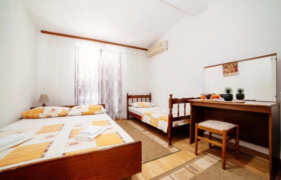 Castello Apartments Ulcinj Esterno foto