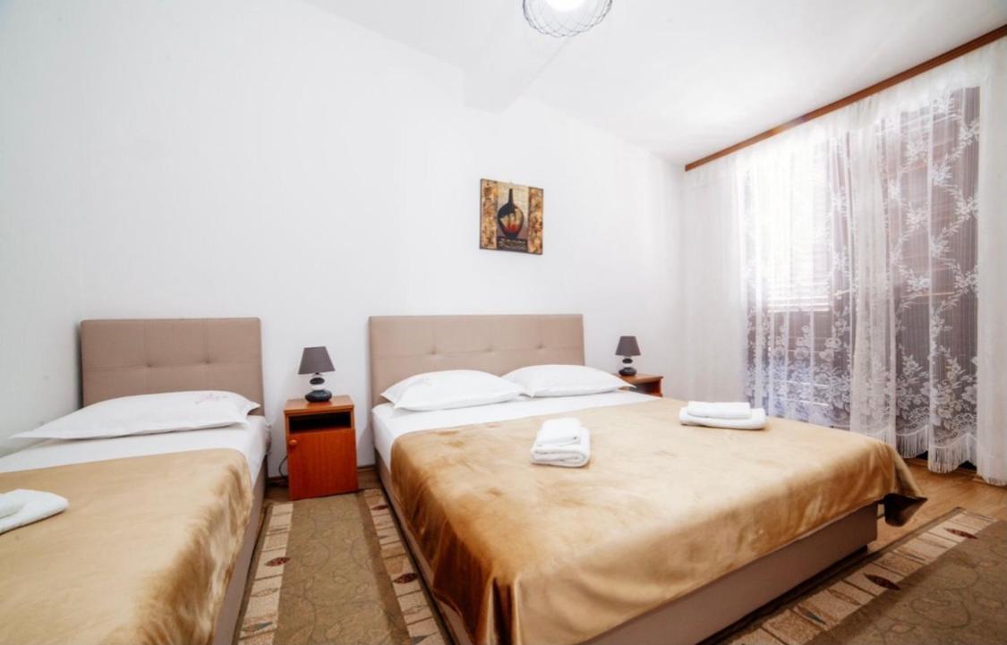 Castello Apartments Ulcinj Esterno foto