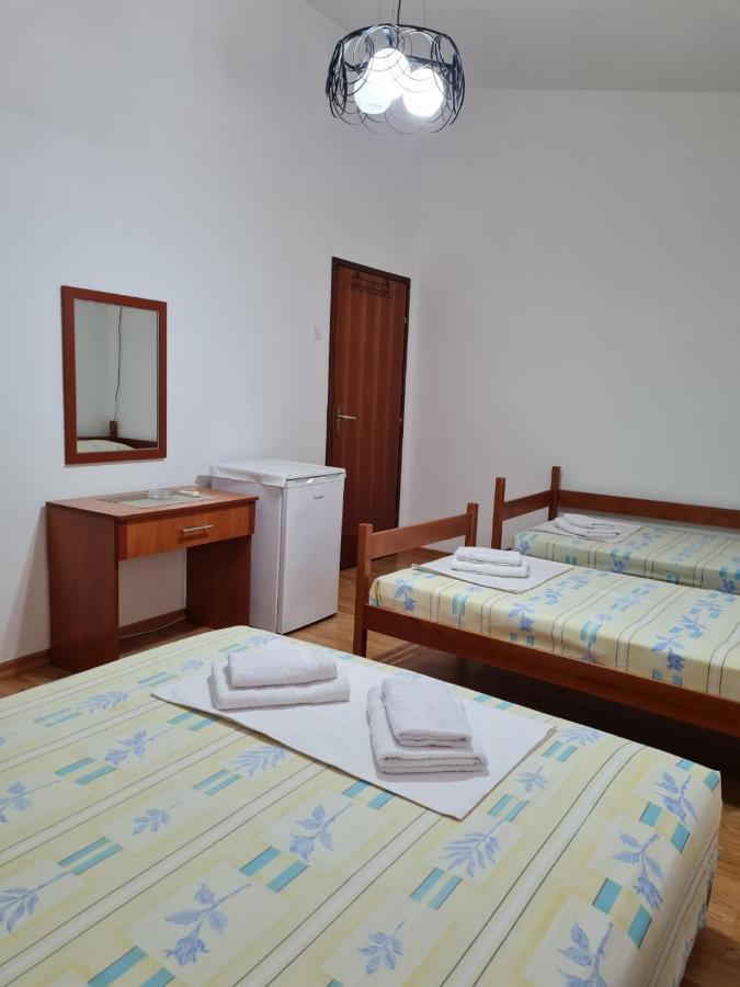Castello Apartments Ulcinj Esterno foto