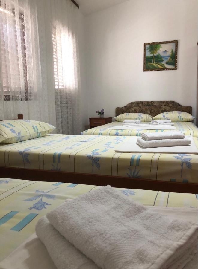Castello Apartments Ulcinj Esterno foto